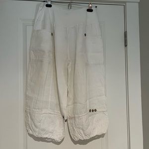 COPY - Ladies white linen crop pants
